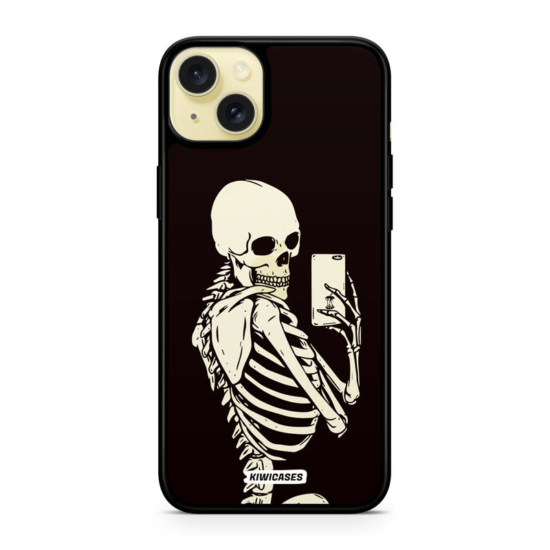 Skeleton Selfie - iPhone 15 Plus