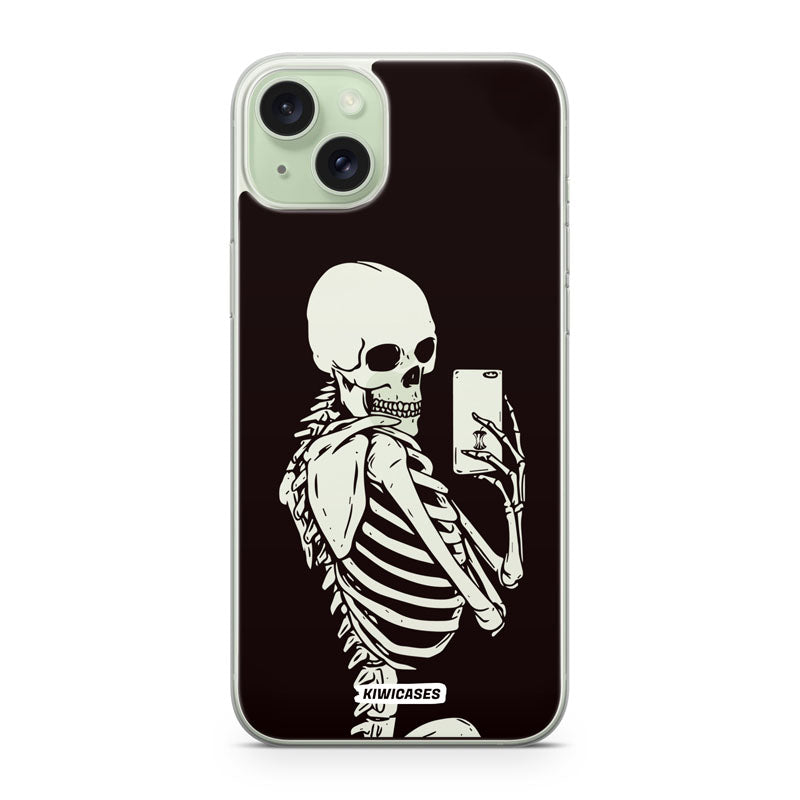 Skeleton Selfie - iPhone 15 Plus